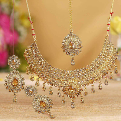 Sukkhi Attractive Choker Gold Plated Necklace Set for Women