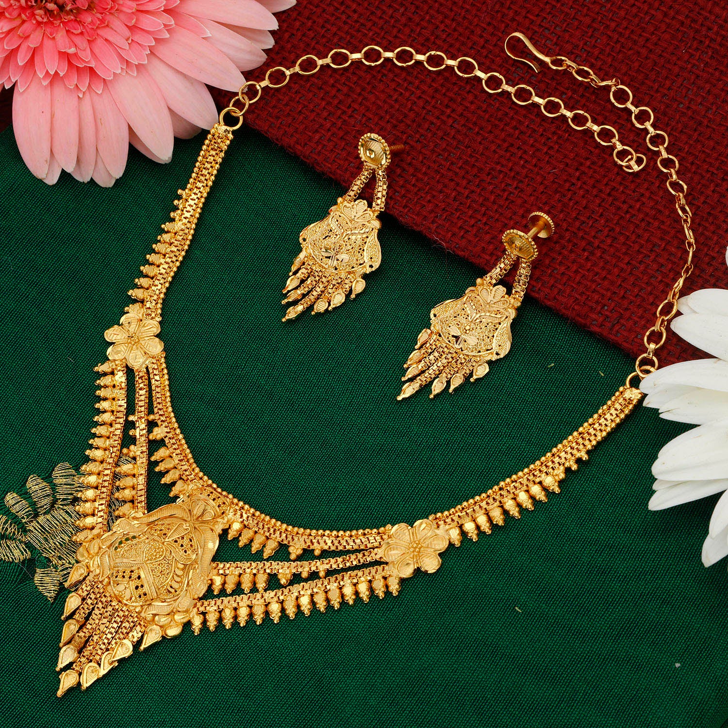 Sukkhi Fancy Gold plated Alloy Necklace Set Sukkhiglobal