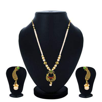 Sukkhi Youthful Collar Gold Plated Necklace Set Set for Women