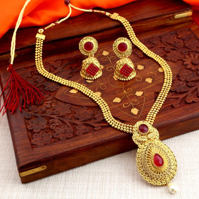 Sukkhi Graceful Gold Plated Traditional Necklace Set For Women