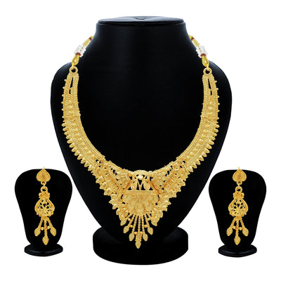 Sukkhi Attractive 24 Carat Gold Plated Choker Necklace Set for Women