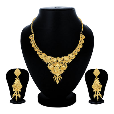 Sukkhi Glimmery 24 Carat Gold Plated Choker Necklace Set for Women