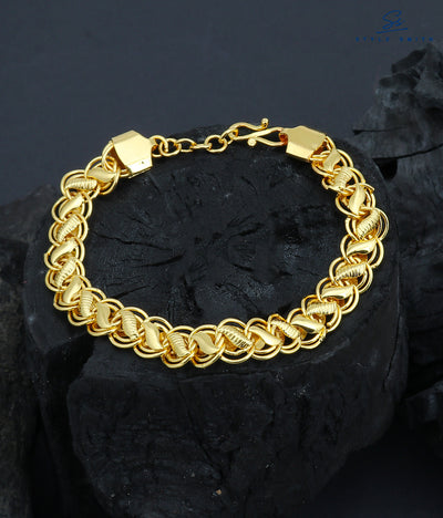 Style Smith Classy Gold Plated Link Bracelet for Men