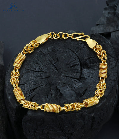 Style Smith Charming Gold Plated Bracelet for Men